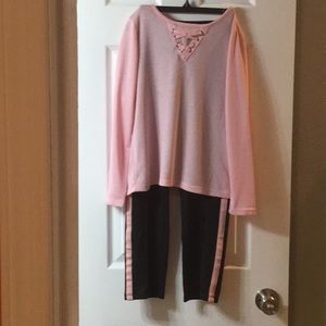 Girls pants and top.......Great buy at this price!